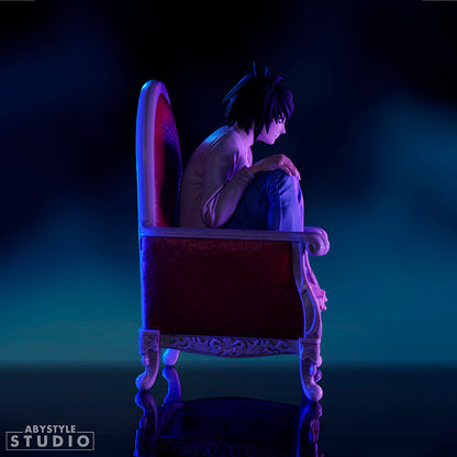 Death Note - L Lawliet Armchair SFC Figur (ABYstyle Studio - 15 cm)